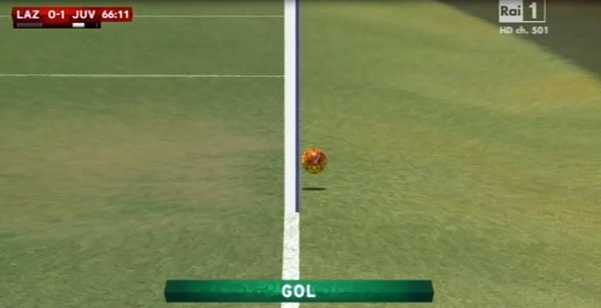 Il dettaglio della goal line technology, che ha mostrato in diretta tv la conferma del gol regolare dello svizzero. Ansa